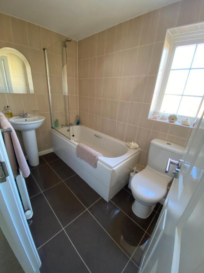 Flint Lodge Peacehaven エクステリア 写真